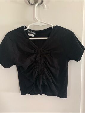 Miss Popular Black Ruched Front Crop Tee